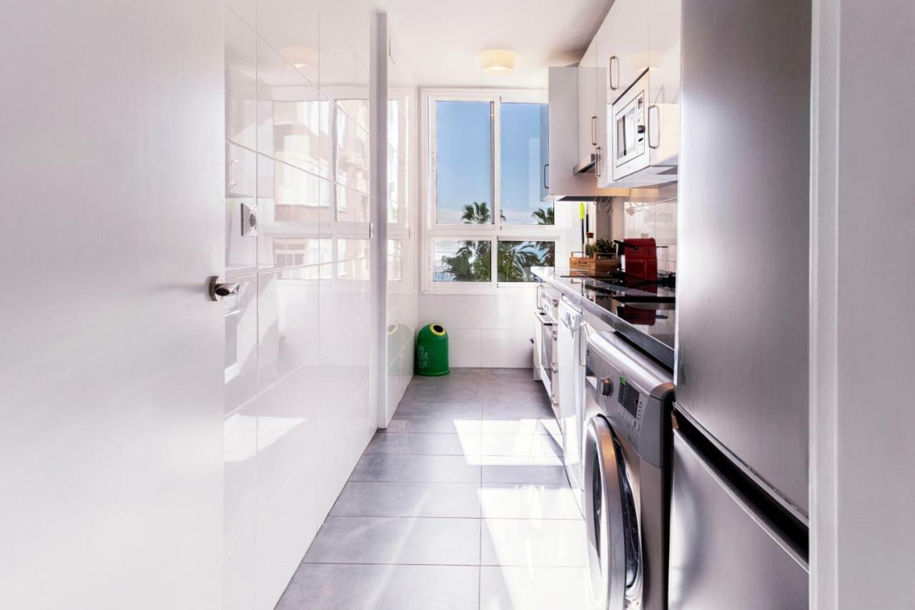 Malagueta Blue Apartment Малага Екстериор снимка