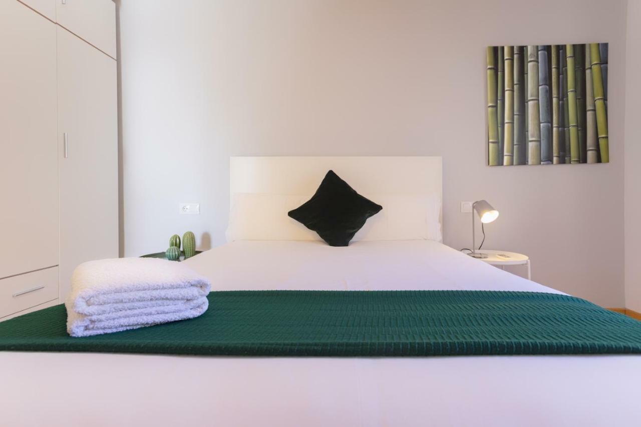 Malagueta Blue Apartment Малага Екстериор снимка